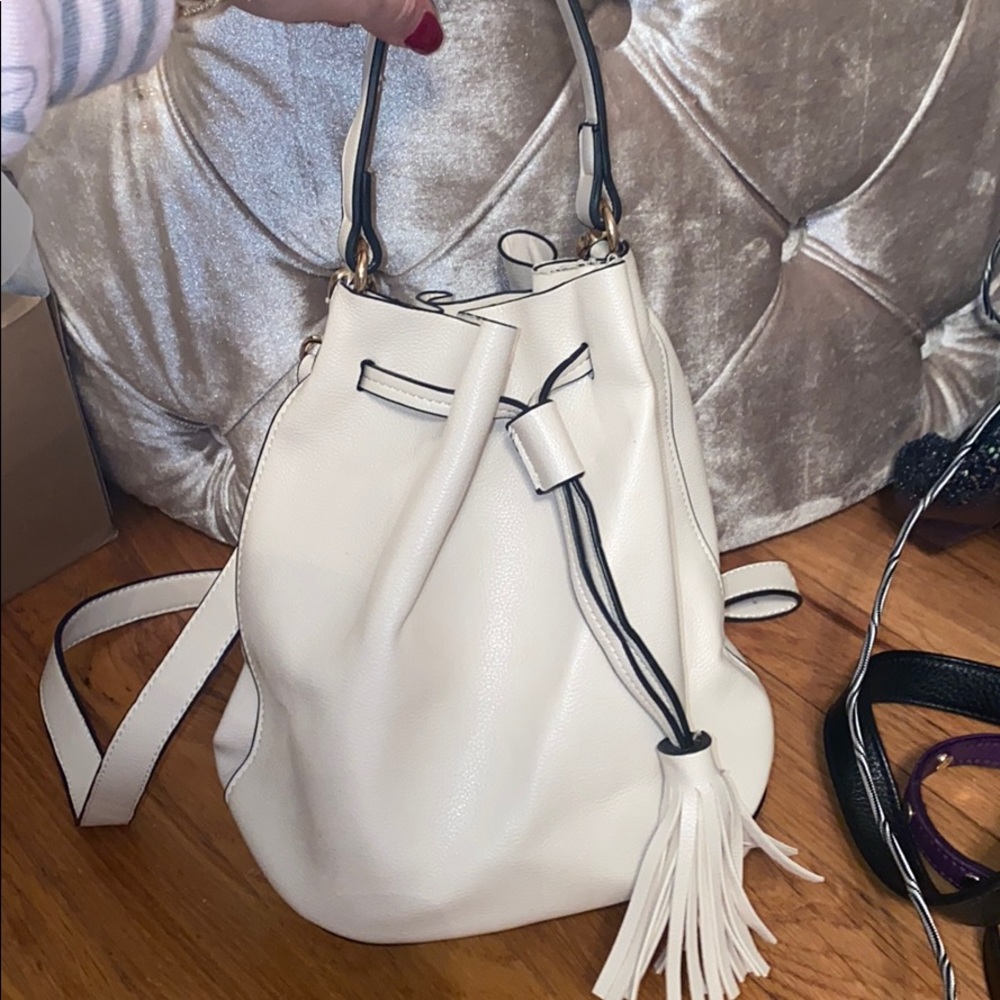 Forever 21 bucket bag